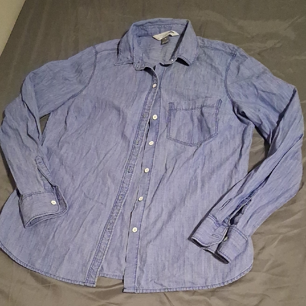 Old Navy Light Blue Casual Button Down Shirt